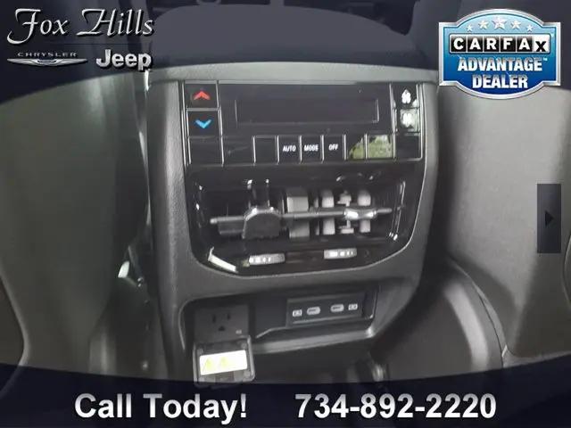 2026 Jeep Grand Cherokee L Altitude 4x4