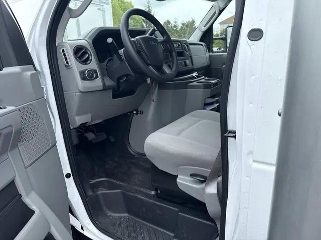 2027 Ford E-Series Cutaway E-Series Cutaway