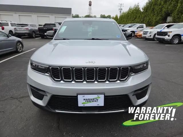 2024 Jeep Grand Cherokee Laredo 4x4