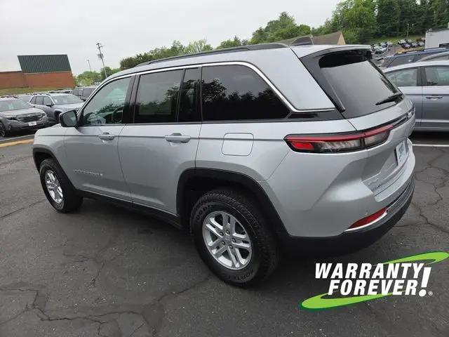 2024 Jeep Grand Cherokee Laredo 4x4