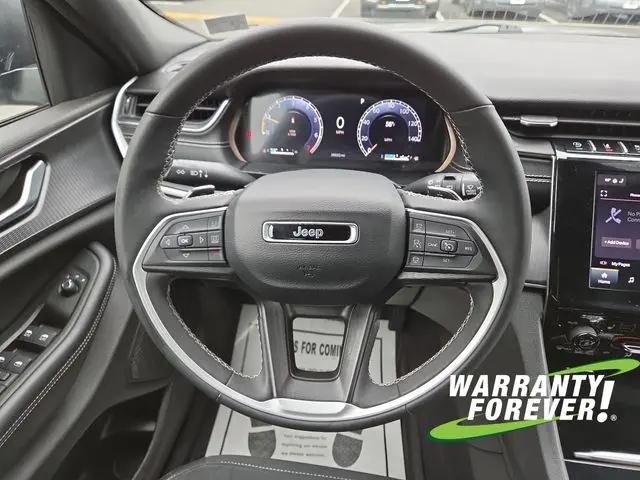 2024 Jeep Grand Cherokee Laredo 4x4
