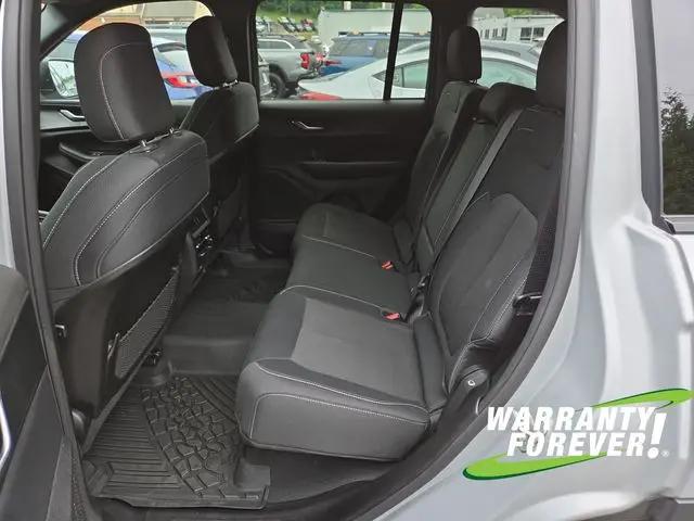2024 Jeep Grand Cherokee Laredo 4x4