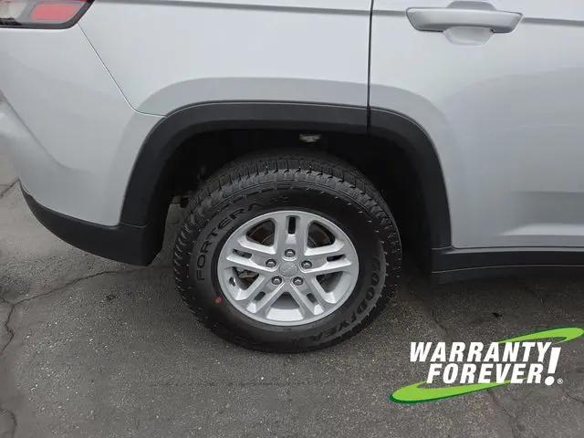 2024 Jeep Grand Cherokee Laredo 4x4