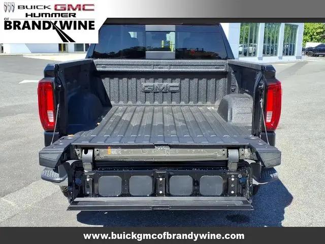 2026 GMC Sierra 1500 Crew Cab, Short Bed, SLT, 4WD