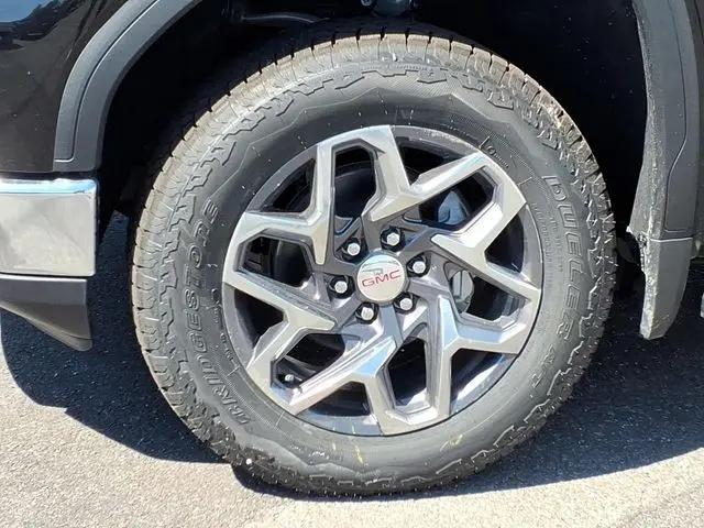 2026 GMC Sierra 1500 Crew Cab, Short Bed, SLT, 4WD