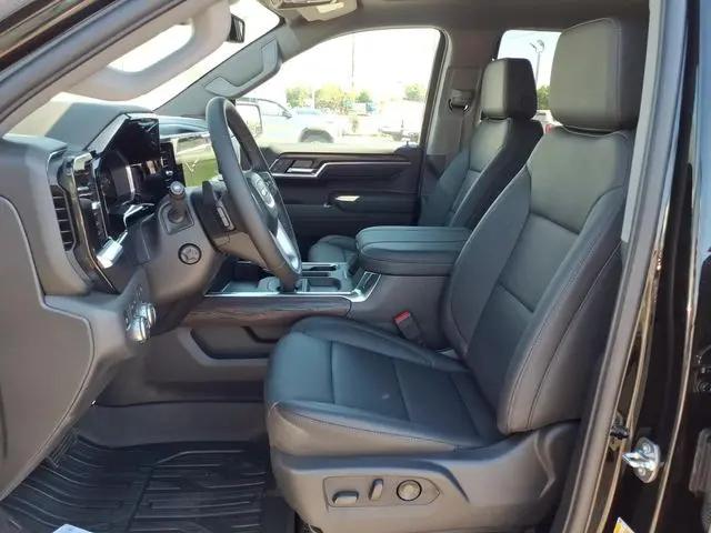 2026 GMC Sierra 1500 Crew Cab, Short Bed, SLT, 4WD