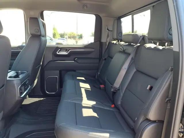 2026 GMC Sierra 1500 Crew Cab, Short Bed, SLT, 4WD