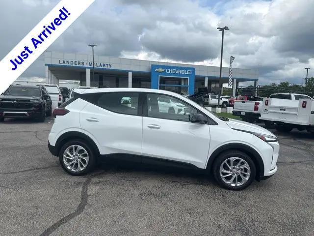 2027 Chevrolet Bolt LT FWD