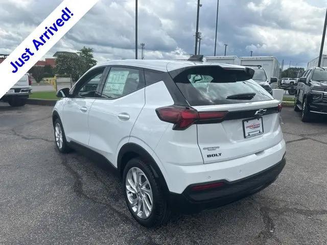 2027 Chevrolet Bolt LT FWD