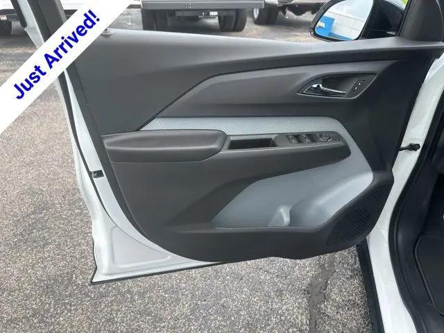2027 Chevrolet Bolt LT FWD