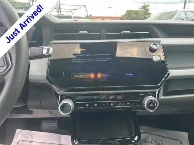 2027 Chevrolet Bolt LT FWD
