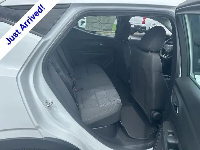 2027 Chevrolet Bolt LT FWD