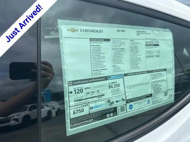 2027 Chevrolet Bolt LT FWD