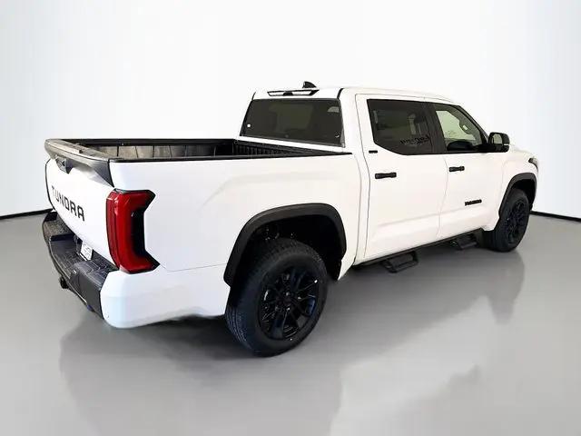 2026 Toyota Tundra SR5 CrewMax 5.5' Bed
