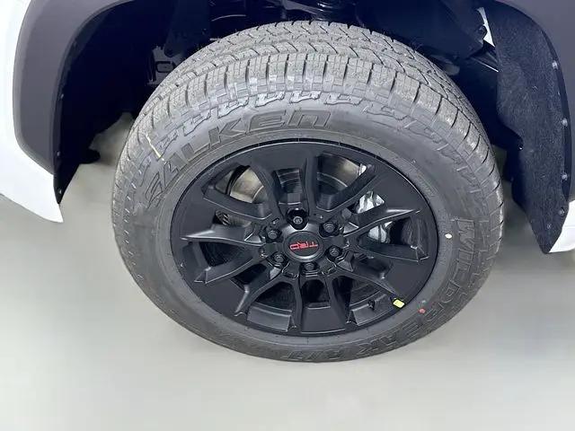 2026 Toyota Tundra SR5 CrewMax 5.5' Bed
