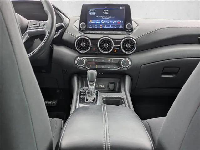 2024 Nissan Sentra SV Xtronic CVT