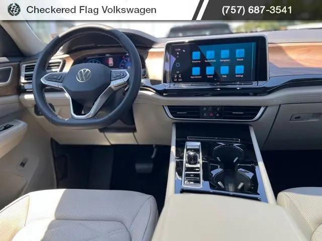 2026 Volkswagen Atlas SE with Technology