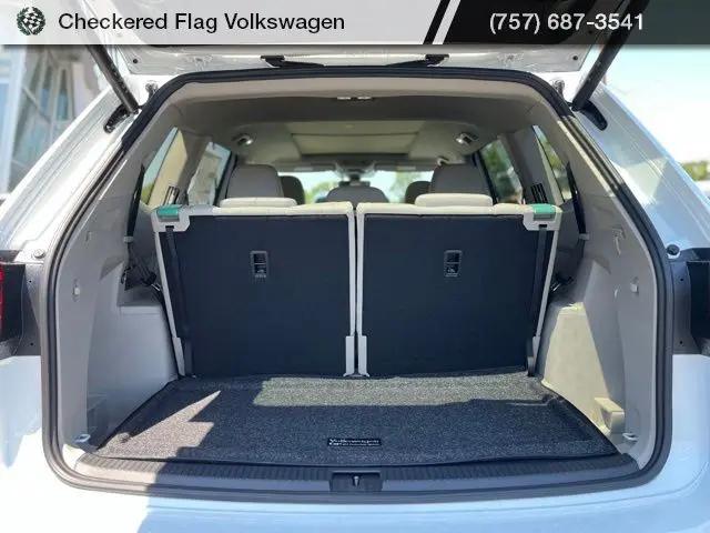 2026 Volkswagen Atlas SE with Technology