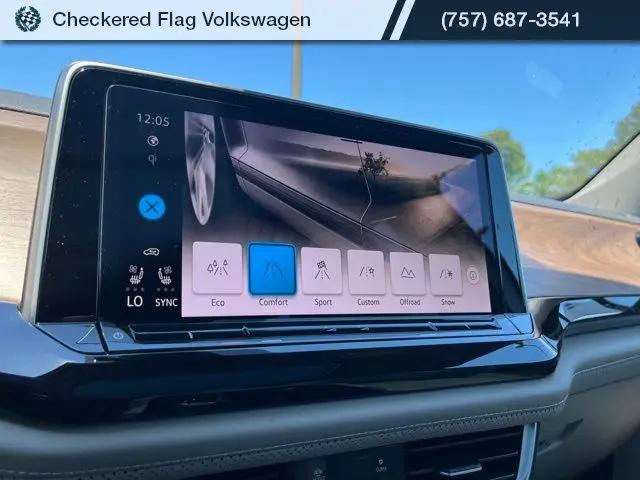 2026 Volkswagen Atlas SE with Technology