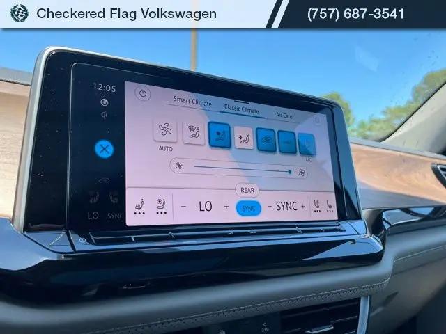 2026 Volkswagen Atlas SE with Technology
