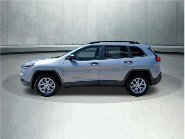 2016 Jeep Cherokee Sport