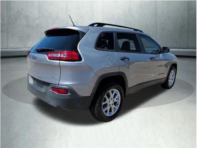 2016 Jeep Cherokee Sport
