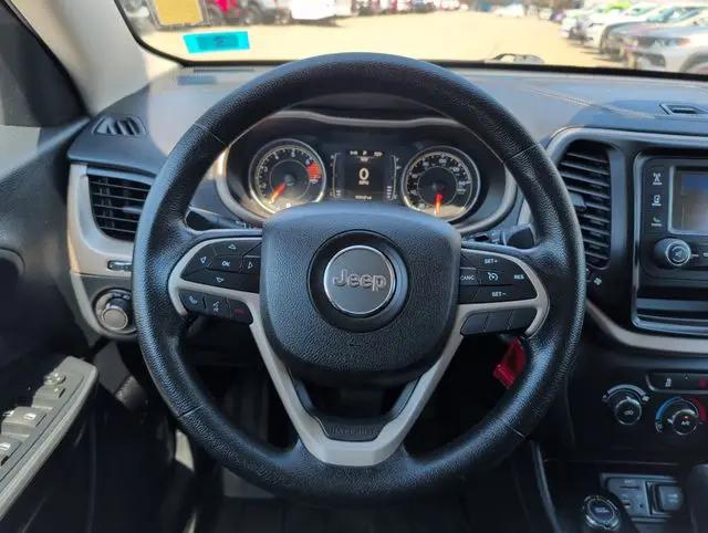 2016 Jeep Cherokee Sport