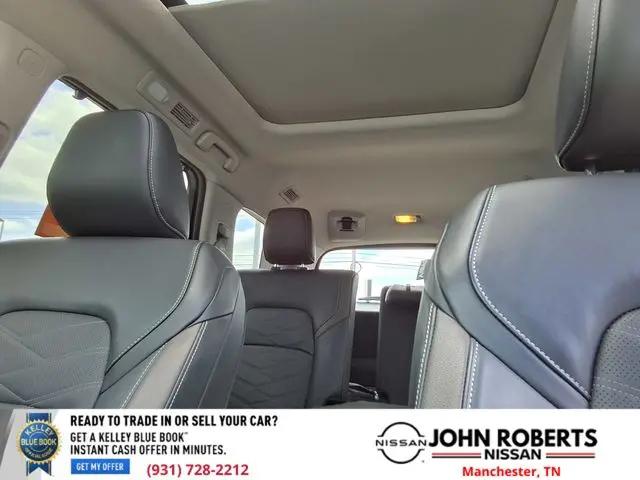 2025 Nissan Pathfinder Platinum FWD