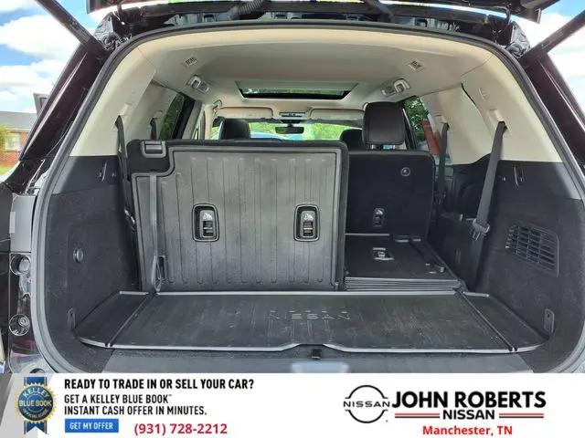 2025 Nissan Pathfinder Platinum FWD