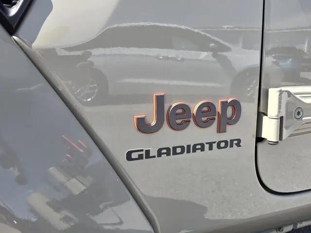 2020 Jeep Gladiator Sport