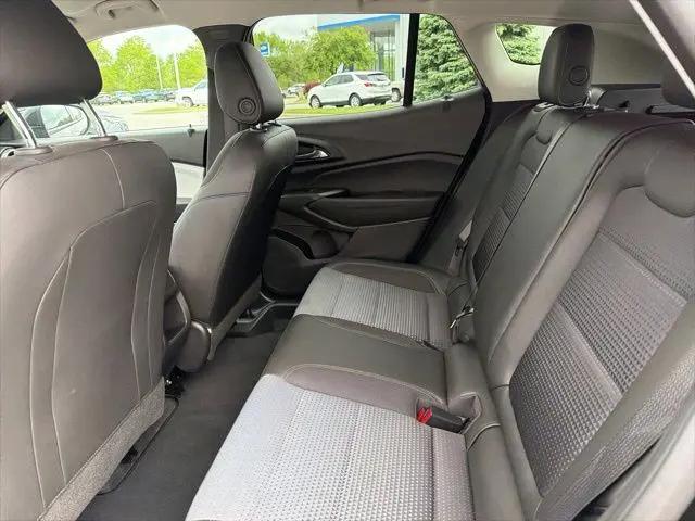 2025 Chevrolet Trax FWD LT