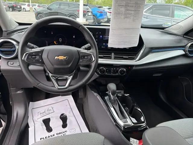 2025 Chevrolet Trax FWD LT