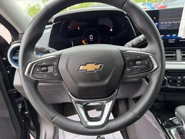 2025 Chevrolet Trax FWD LT