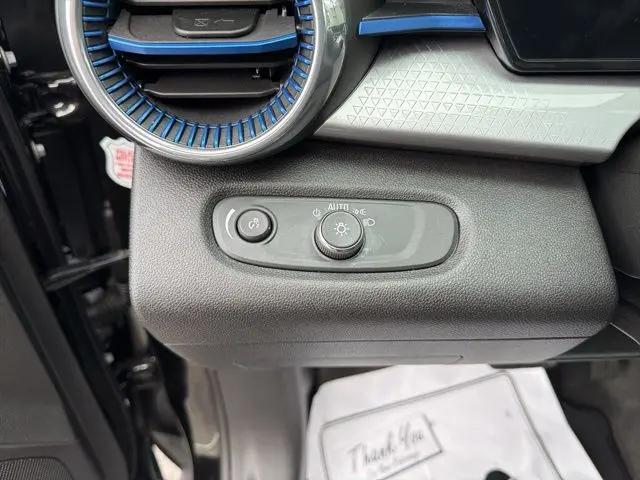 2025 Chevrolet Trax FWD LT