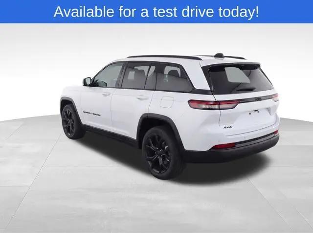 2025 Jeep Grand Cherokee Altitude 4x4