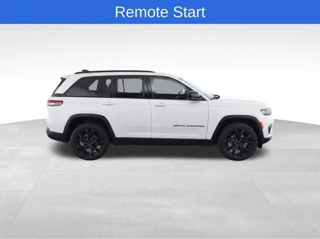 2025 Jeep Grand Cherokee Altitude 4x4