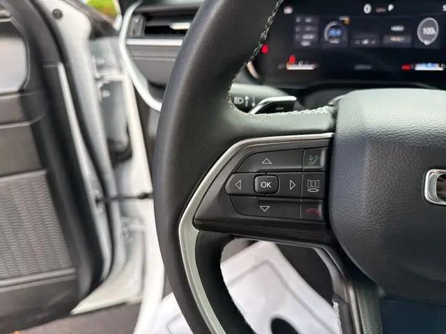 2025 Jeep Grand Cherokee Altitude 4x4