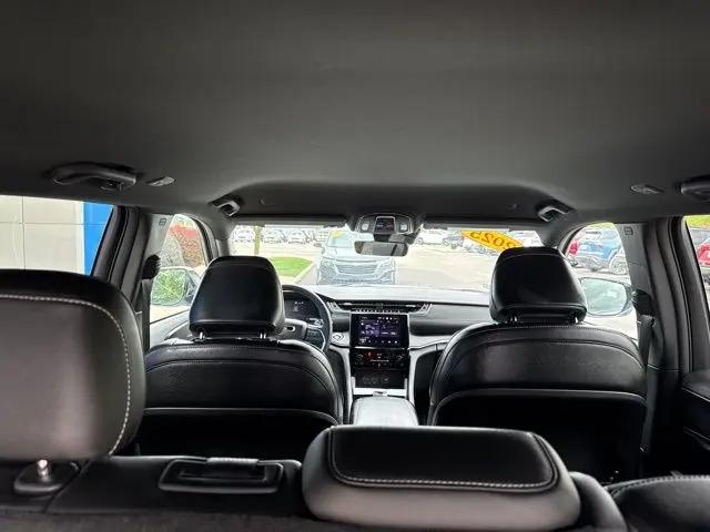 2025 Jeep Grand Cherokee Altitude 4x4