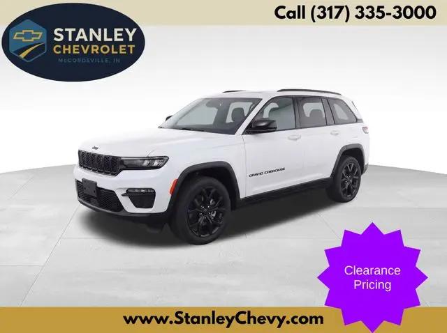 2025 Jeep Grand Cherokee Altitude 4x4 for sale in McCordsville, IN