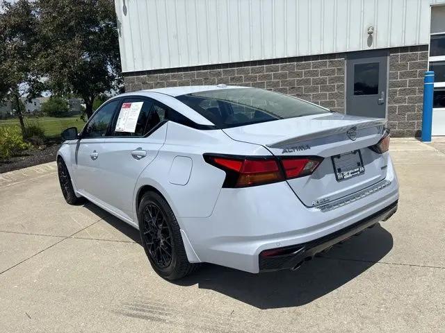2023 Nissan Altima SR VC-Turbo FWD