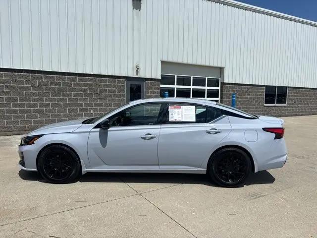 2023 Nissan Altima SR VC-Turbo FWD