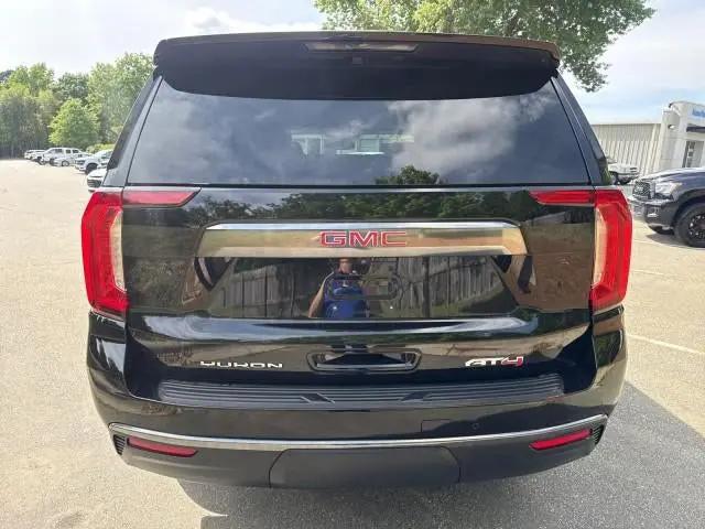 2023 GMC Yukon 4WD AT4