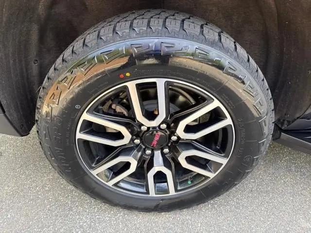 2023 GMC Yukon 4WD AT4
