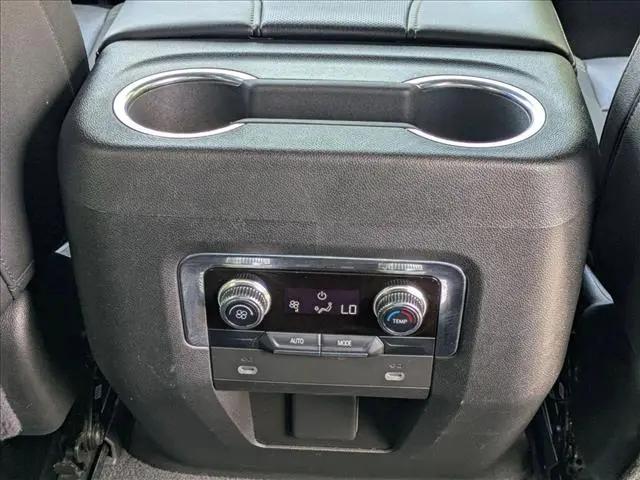 2023 GMC Yukon 4WD SLT