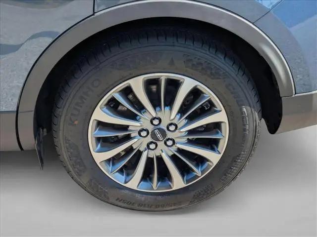 2019 Lincoln Nautilus Select