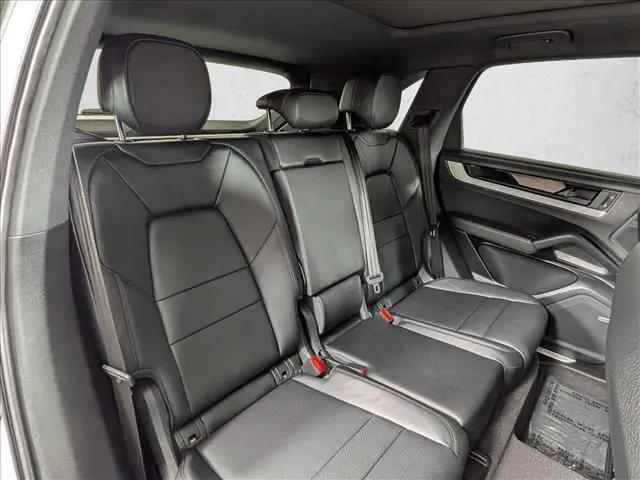 2024 Porsche Cayenne S