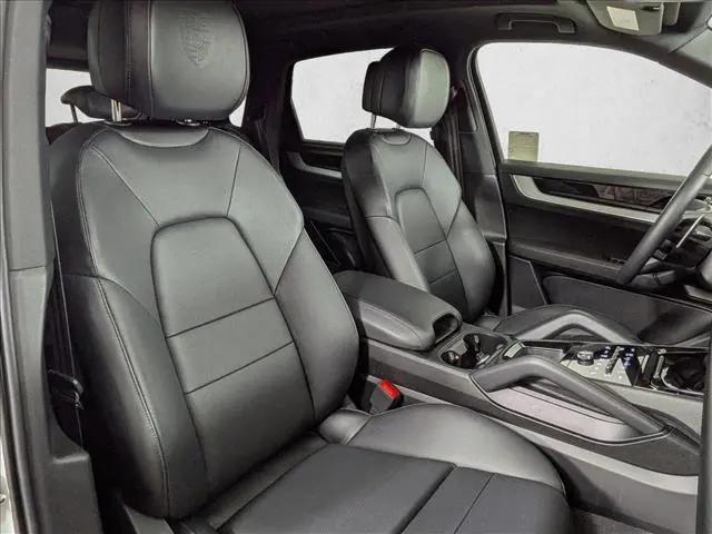2024 Porsche Cayenne S