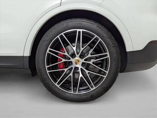 2024 Porsche Cayenne S