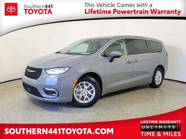 2023 Chrysler Pacifica Touring L for sale in Royal Palm Beach, FL