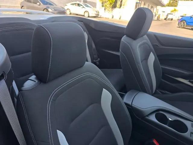 2023 Chevrolet Camaro RWD Convertible LT1